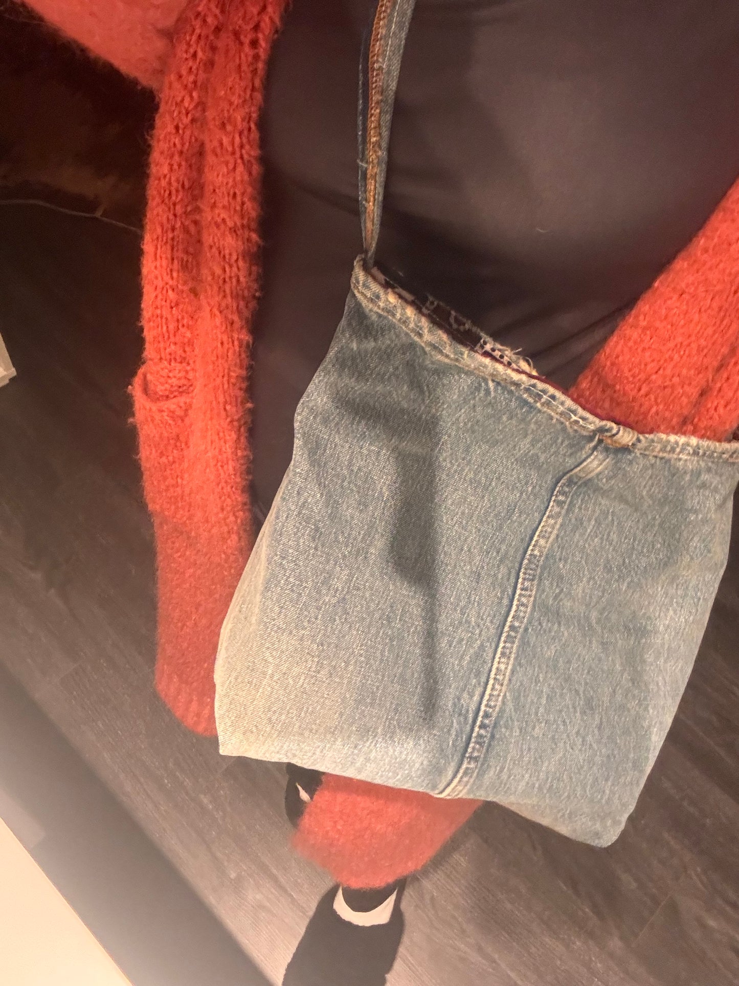 SHOPPING BAG FROM RECICLED MATERIAL