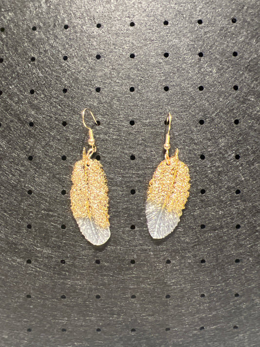 EPOXY FEATHER EAR RINGS