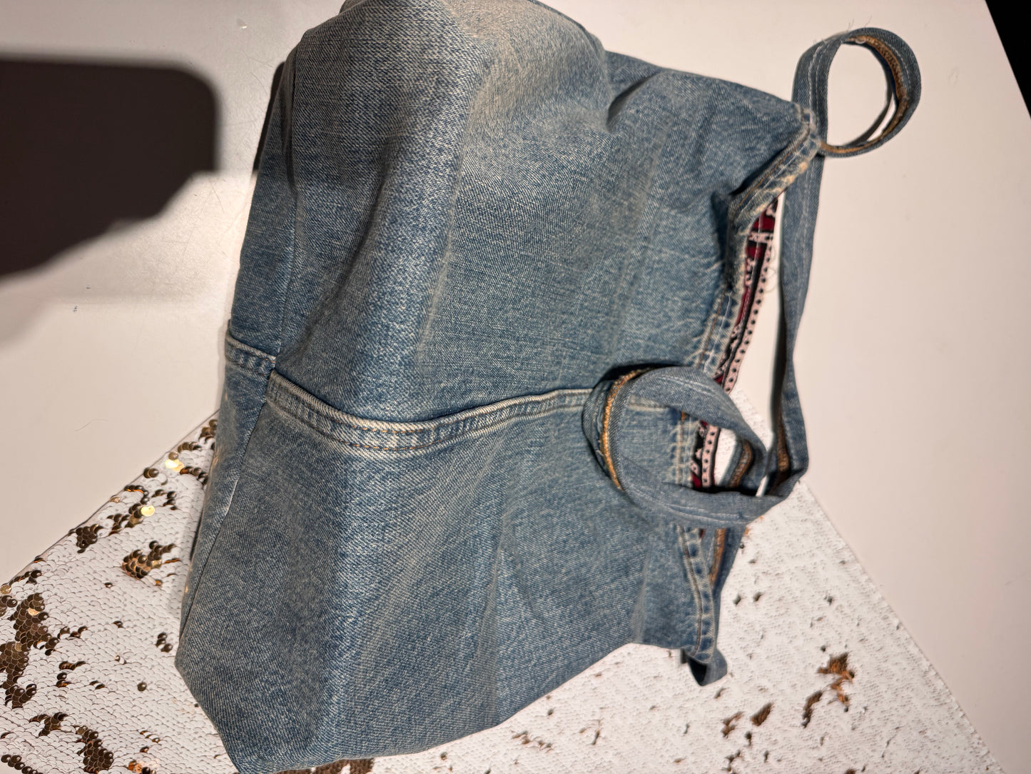 SHOPPING BAG FROM RECICLED MATERIAL