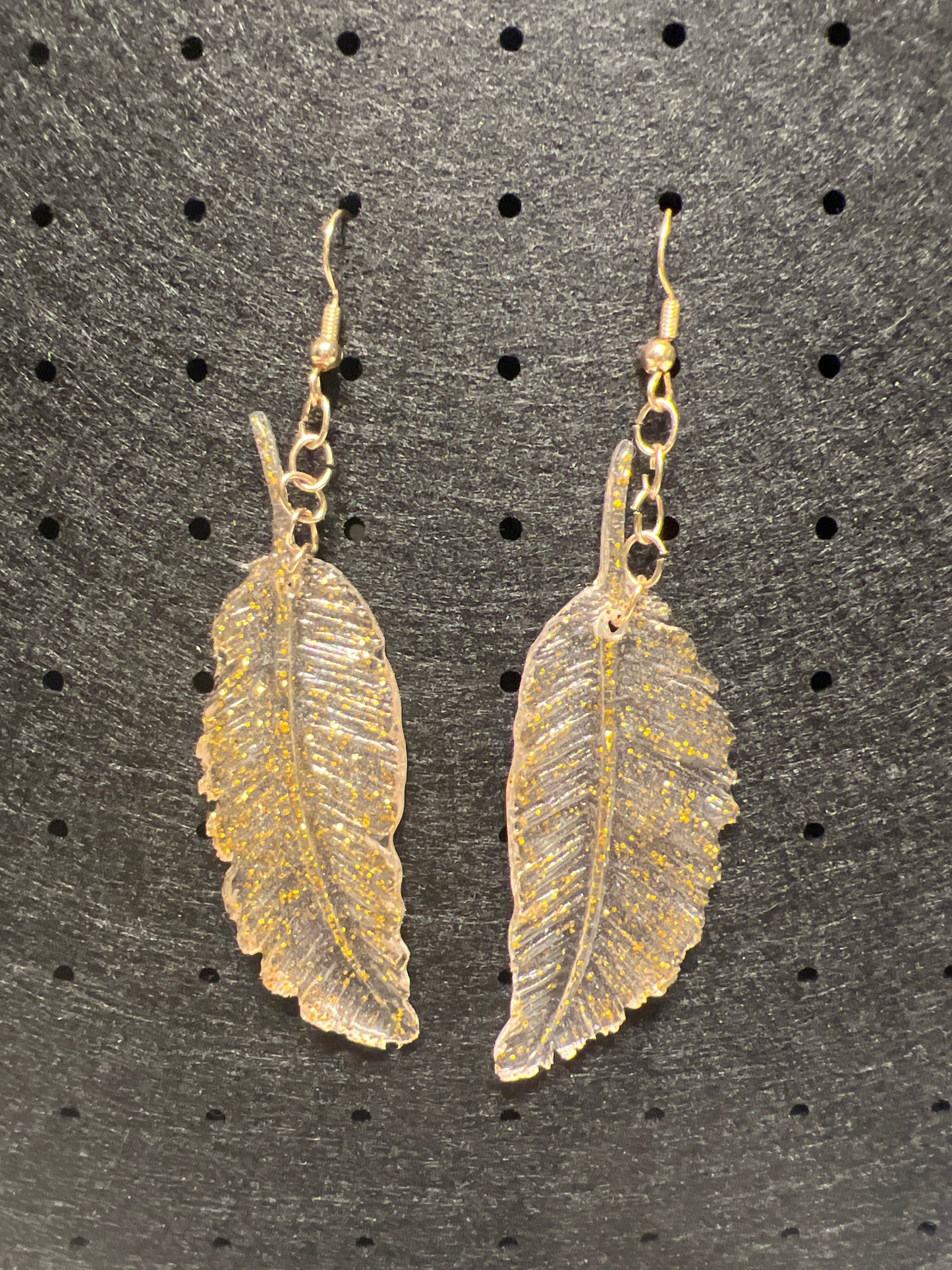 EPOXY FEATHER EAR RINGS - GOLD PENDANT