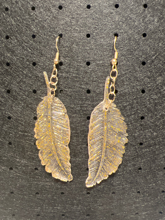 EPOXY FEATHER EAR RINGS - GOLD PENDANT