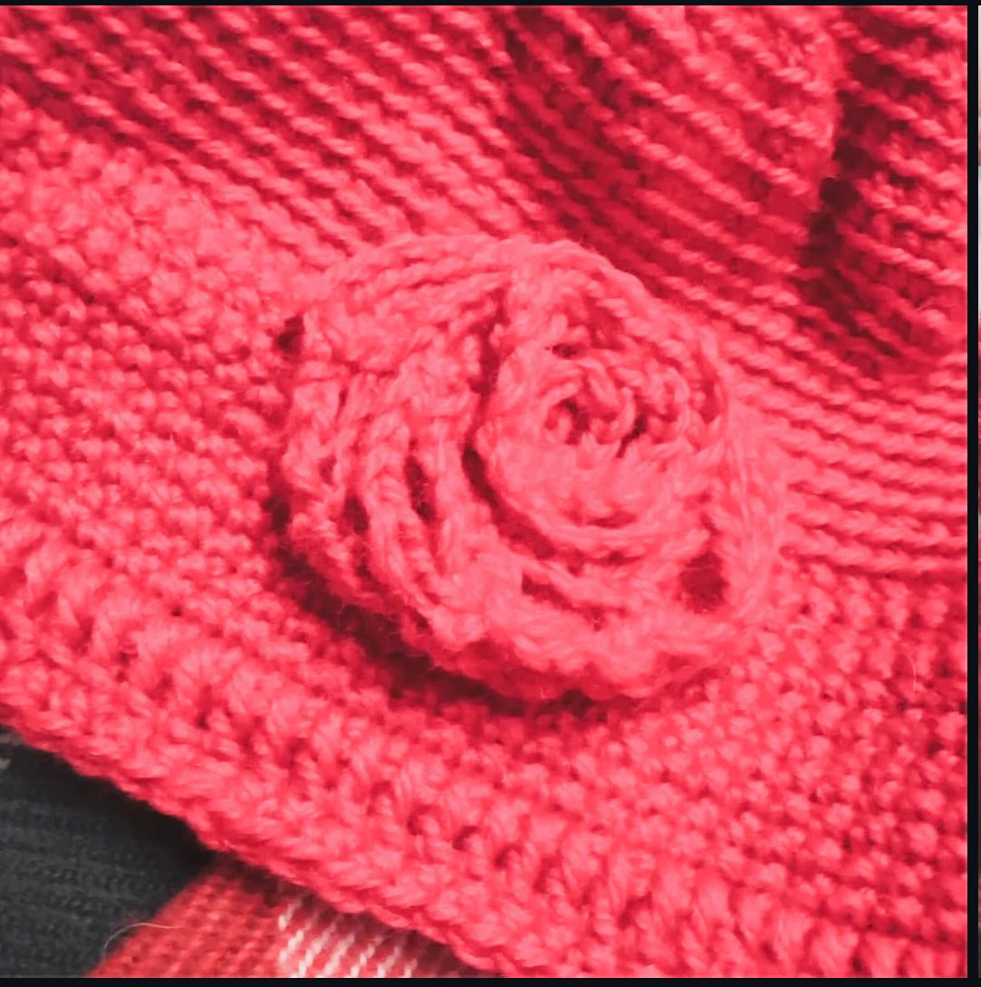CROCHET RED